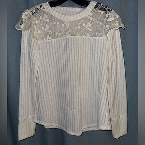 Lace Ruffle Long Sleeve Cream blouse